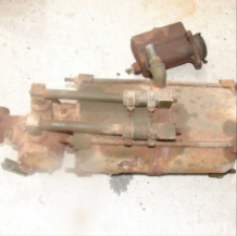 Halftrack brake master cylinder assembly