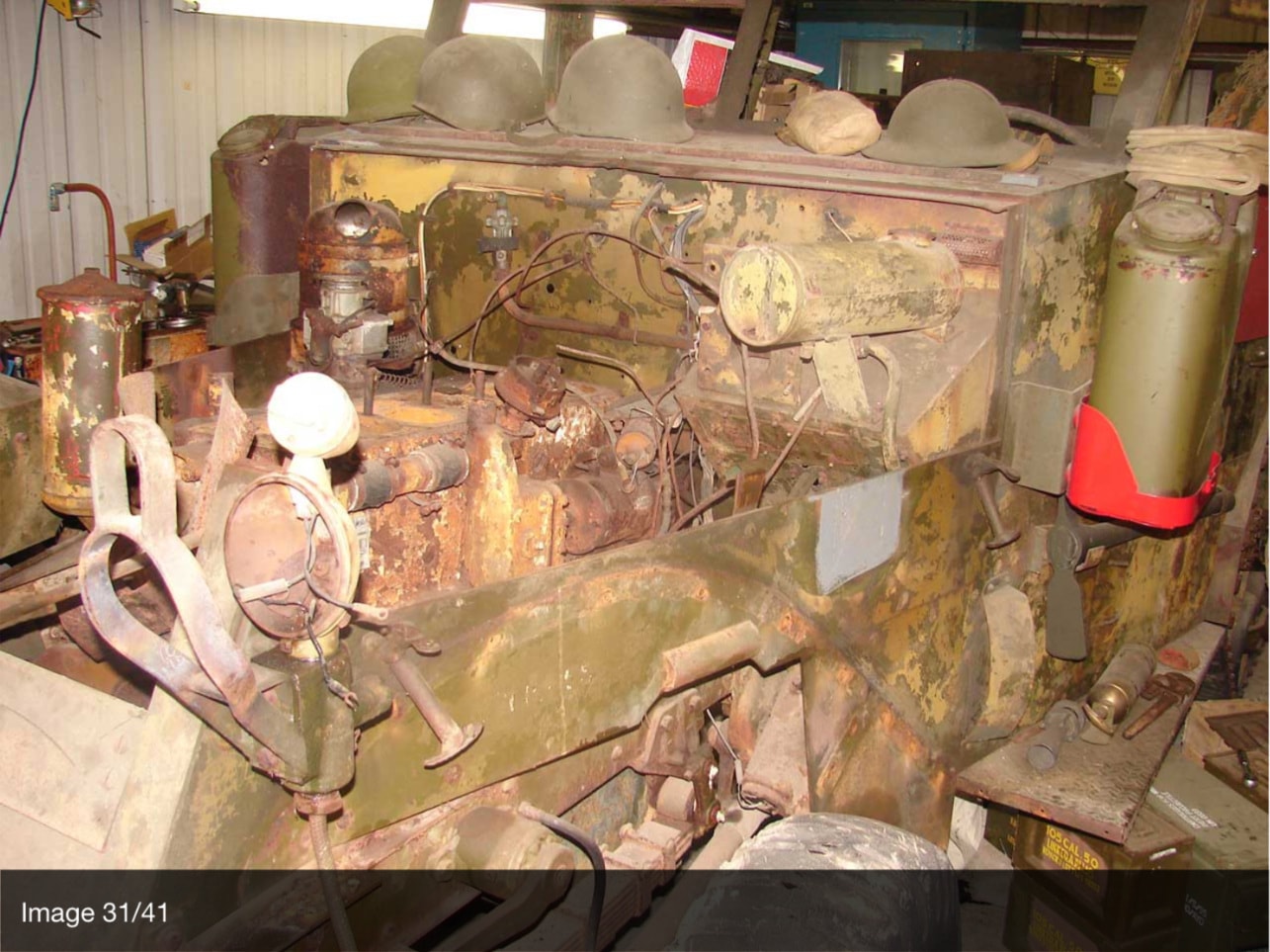 Halftrack engine bay overview with helmets getting started